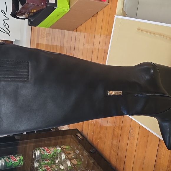 MICHAEL Michael Kors Black Heeled Boots - Picture 4 of 6